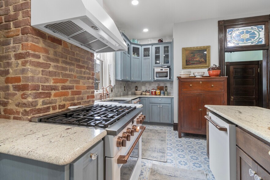 More Photos Of 306 Main Ave, Weston Office For Sale