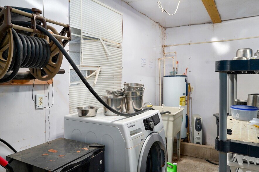 More Photos Of 1642 W Inman Rd, Nixa Office Residential For Sale