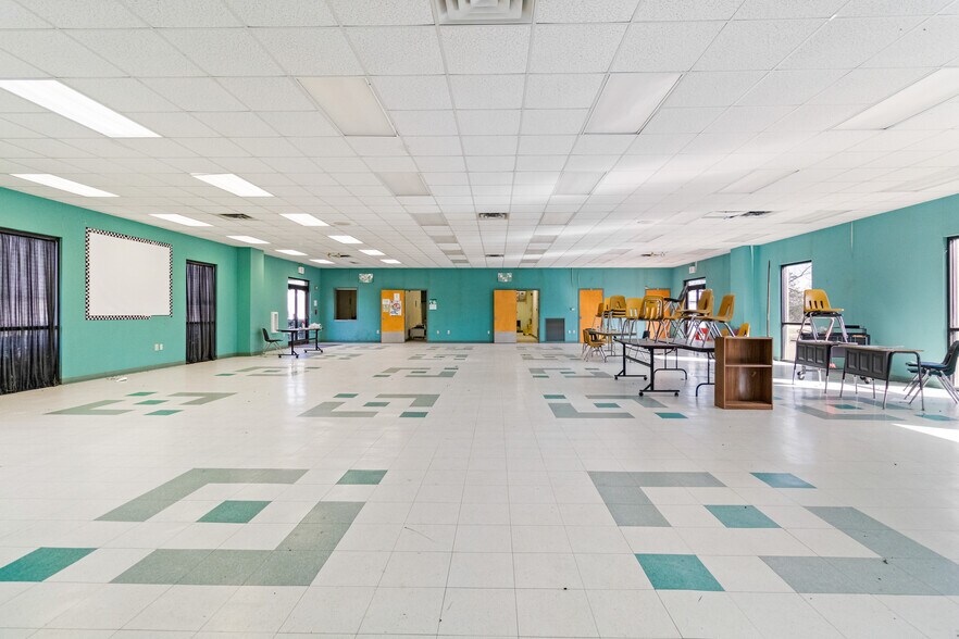 More Photos Of 214 N School St, Winfield Light Distribution For Sale