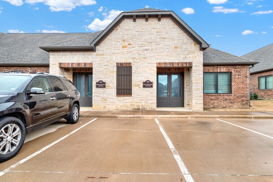 More Photos Of 4425 Plano Pkwy, Carrollton Office For Lease