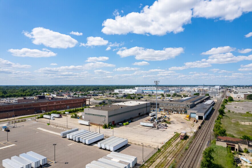 More Photos Of 20200 Mount Elliott Rd, Detroit Warehouse For Lease