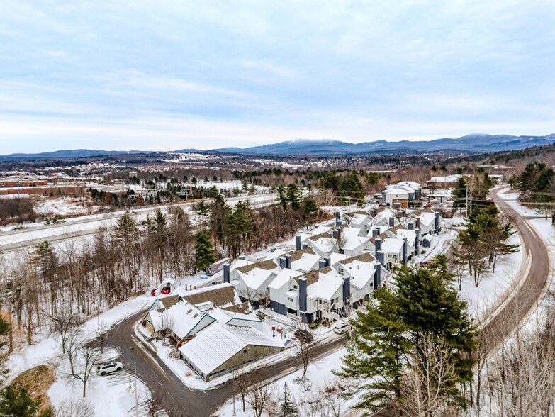 More Photos Of 35 Hurricane Ln, Williston Hotel For Sale