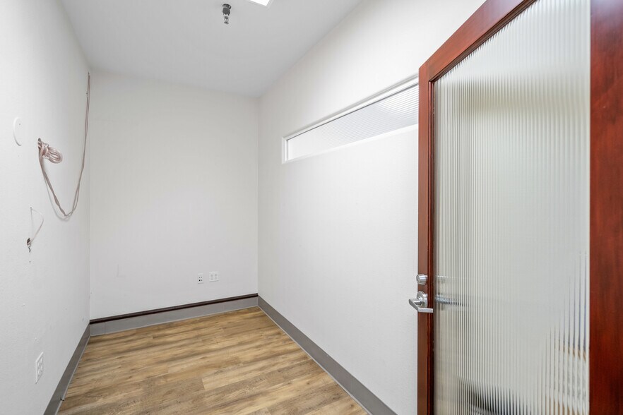 More Photos Of 200 San Marlo Way, Pacifica Office Residential For Lease