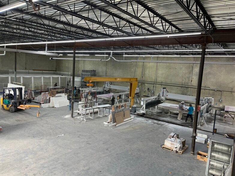 More Photos Of 2270 Manana Dr, Dallas Warehouse For Sale