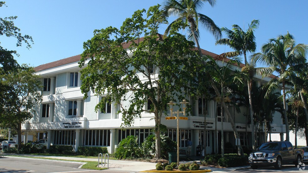 More Photos Of 400 5th Ave S, Naples Office For Lease