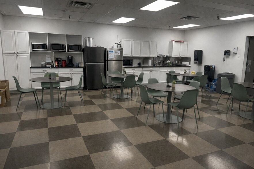 More Photos Of 2050 Postal Way, Dallas Distribution For Sale