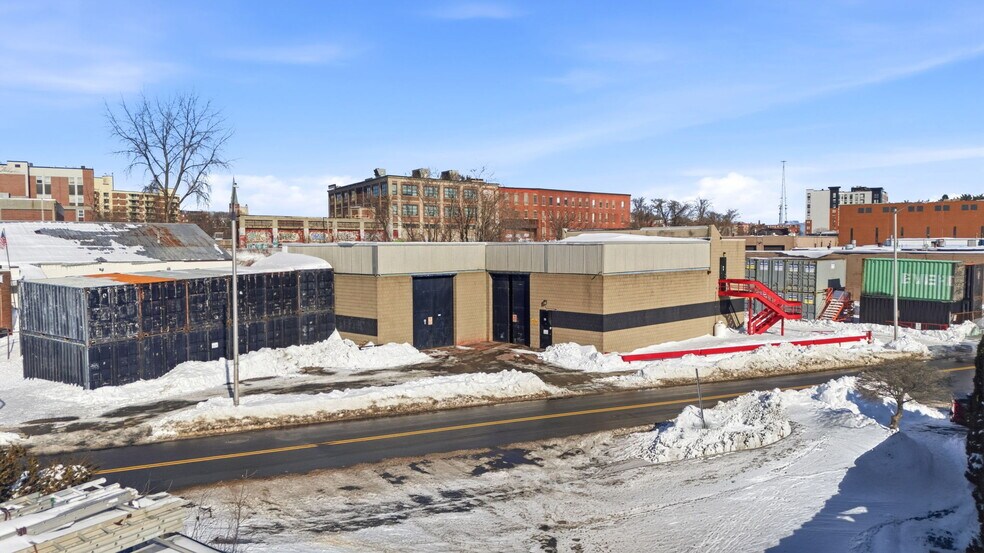 More Photos Of 47 Alley St, Lynn Industrial For Lease