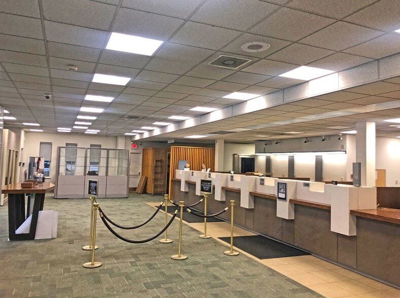 More Photos Of 1002 N 7th St, Harrisburg Bank For Sale