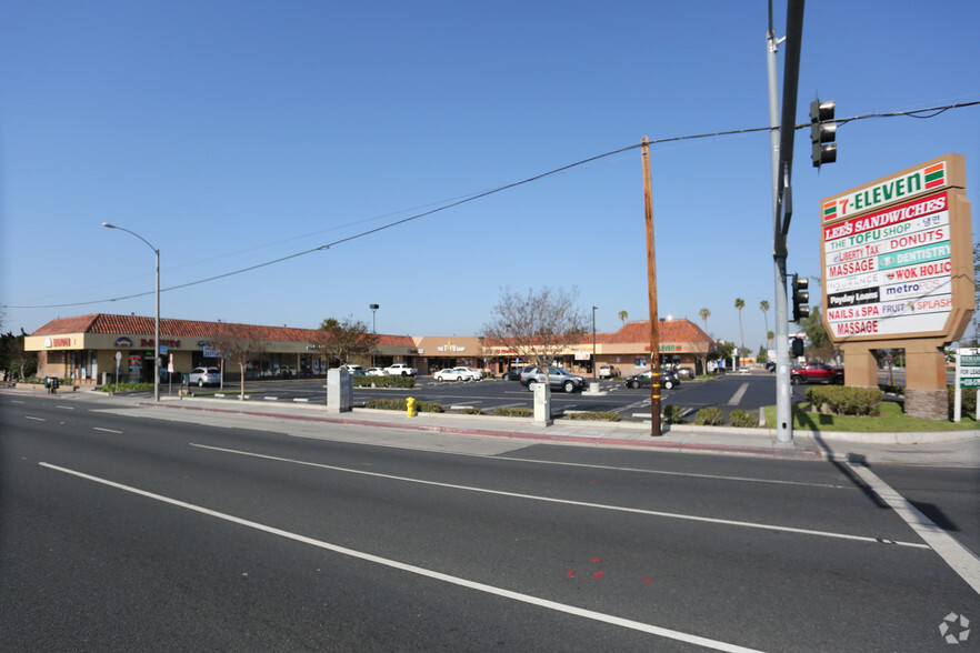 Primary Photo Of 3000-3020 W Lincoln Ave, Anaheim Unknown For Lease