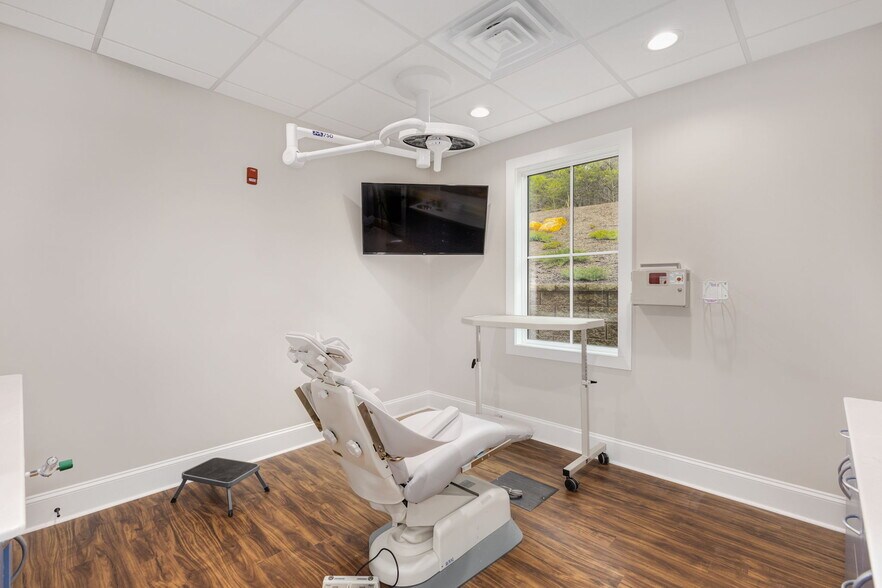 Primary Photo Of 100 Constantine Way, Greer Medical For Lease