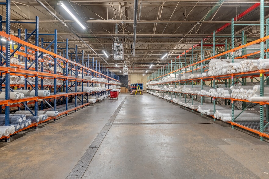 More Photos Of 8950 127th St, Richmond Hill Warehouse For Sale