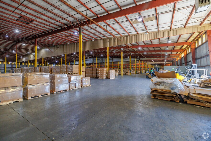 More Photos Of 119 Anderson Ct, Dothan Warehouse For Lease