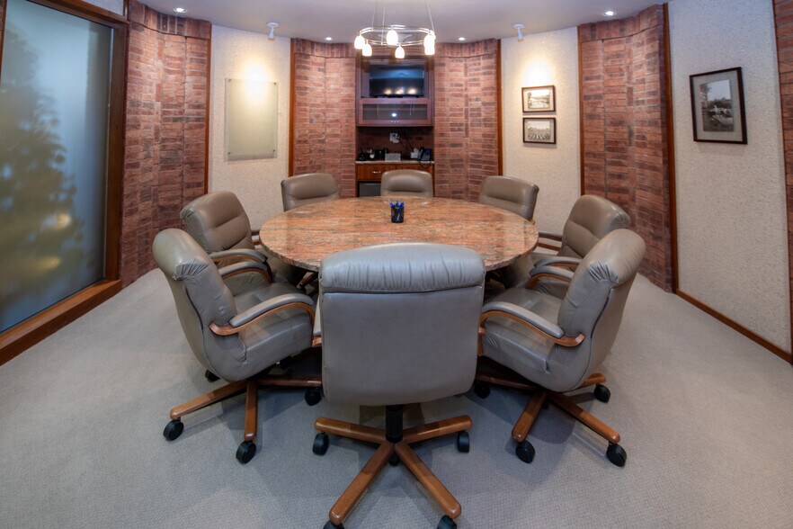 More Photos Of 515 Kimbark St, Longmont Office For Lease