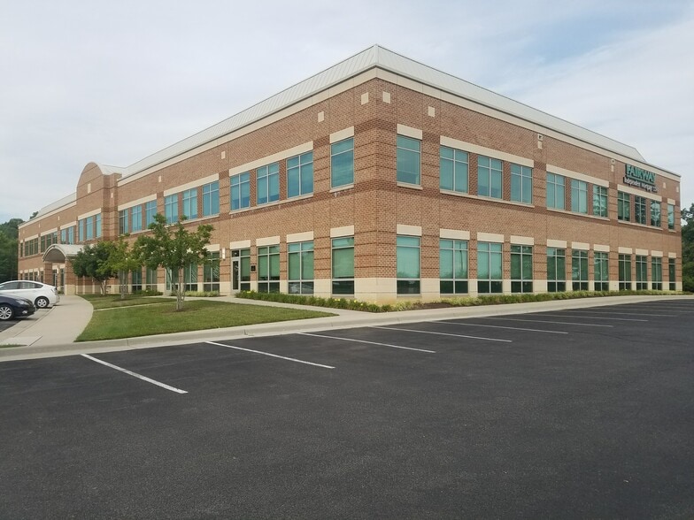 More Photos Of 7001 Heritage Village Plz, Gainesville Office For Lease