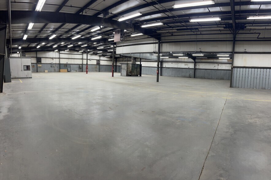 More Photos Of 815 W Green Dr, High Point Warehouse For Lease