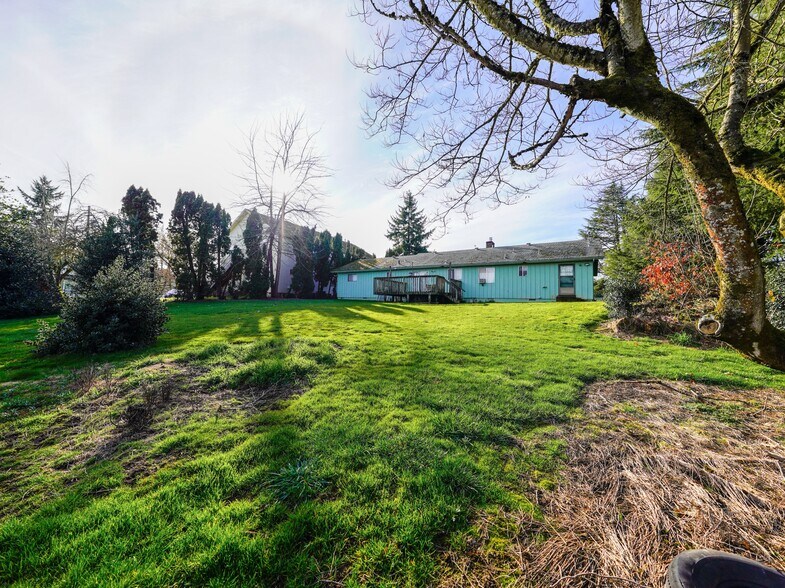 More Photos Of 4856 32nd Ave SE, Salem Industrial For Sale
