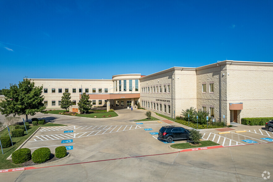 Primary Photo Of 4300 City Point Dr, North Richland Hills Medical For Lease