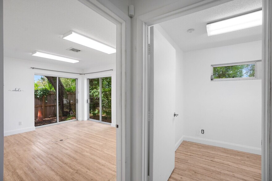 More Photos Of 540 Nokomis Ave S, Venice Medical For Lease