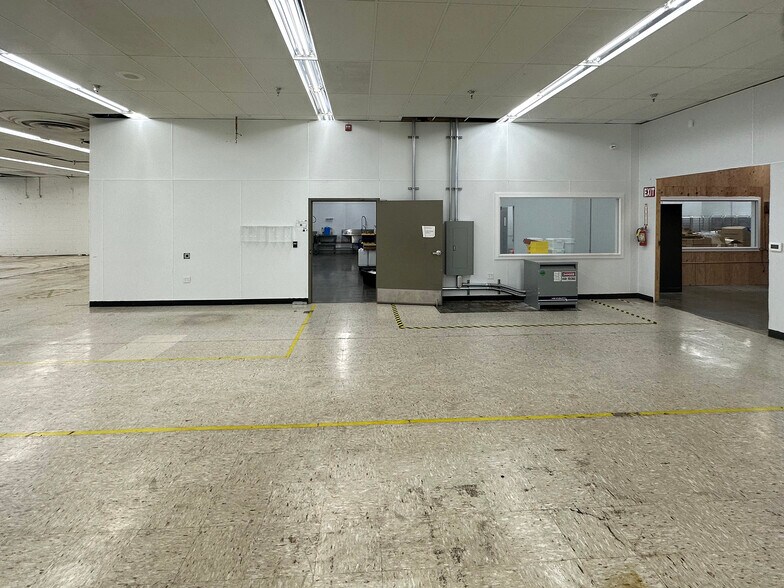 More Photos Of 4325 Broadway St, Eureka Freestanding For Sale