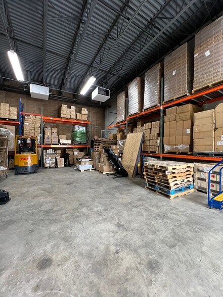 More Photos Of 41 Orchard St, Ramsey Warehouse For Lease