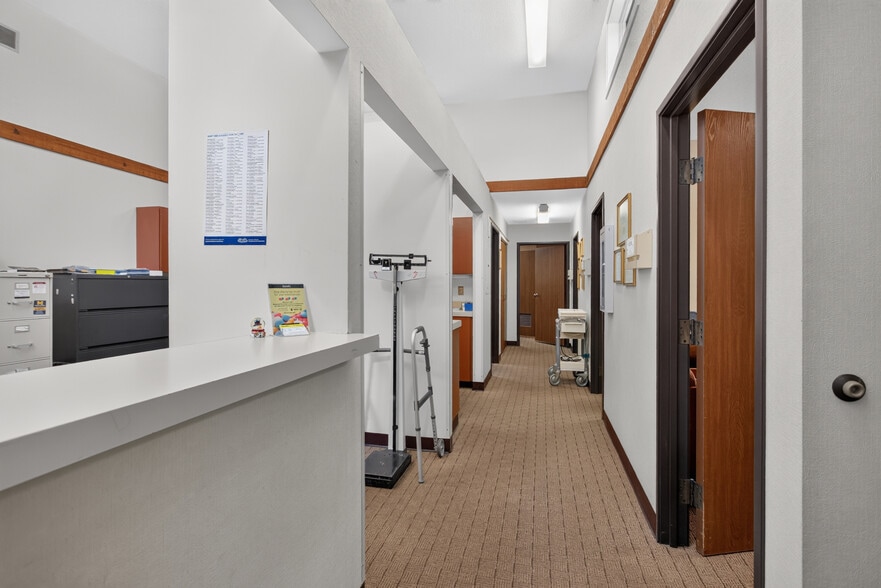 More Photos Of 2575 Spring Arbor Rd, Jackson Medical For Sale