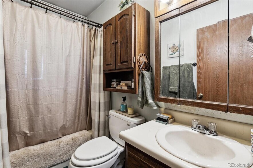 More Photos Of 4615 S Santa Fe Dr, Englewood Service For Sale