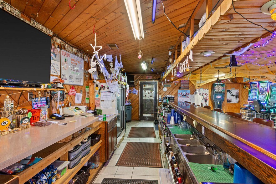More Photos Of N4183 4th Ave, Hancock Bar For Sale