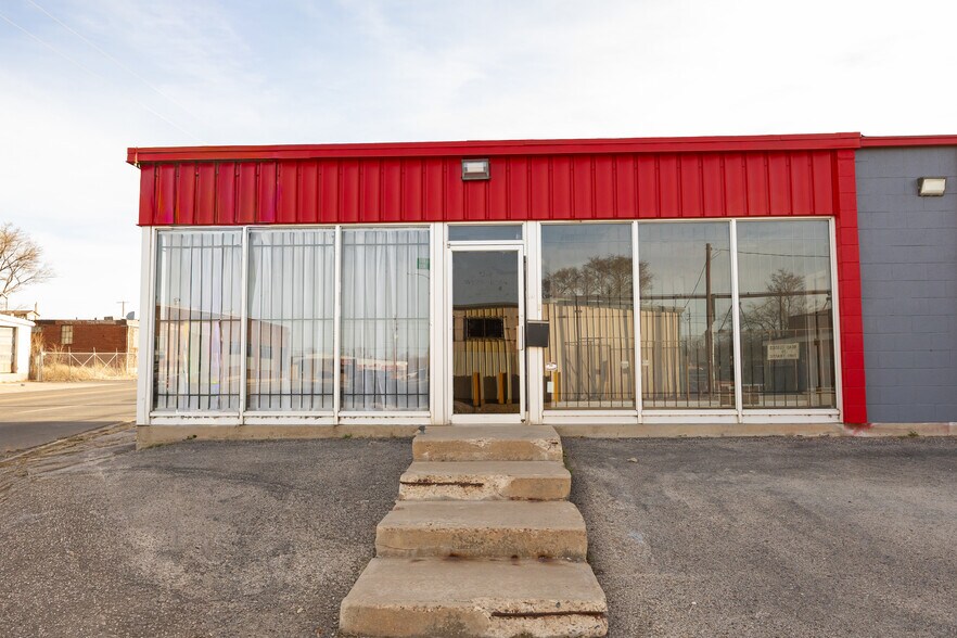 More Photos Of 901 SW 4th Ave, Amarillo Warehouse For Lease