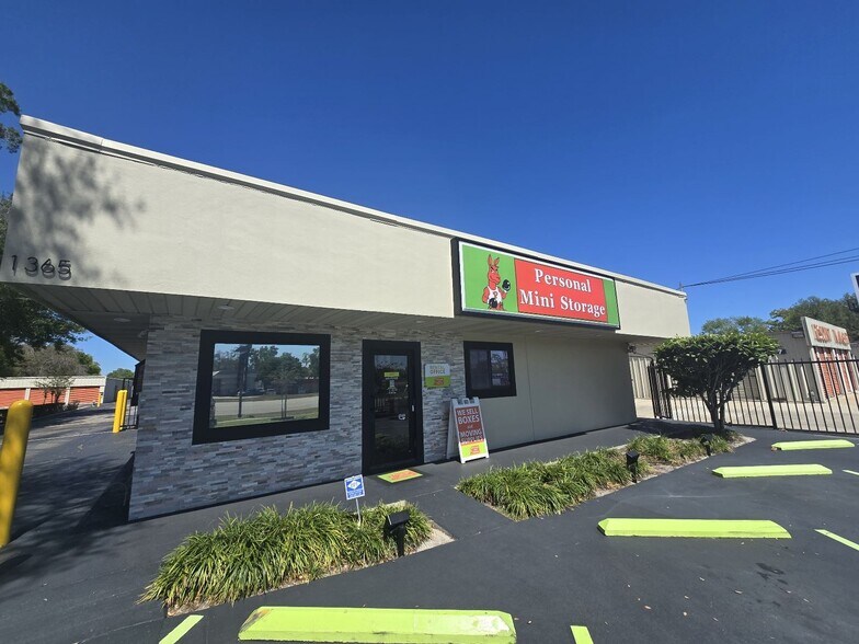More Photos Of 1365 E Semoran Blvd, Apopka Self Storage For Lease