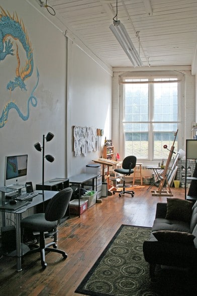 More Photos Of 156 River Rd, Willington Showroom For Sale