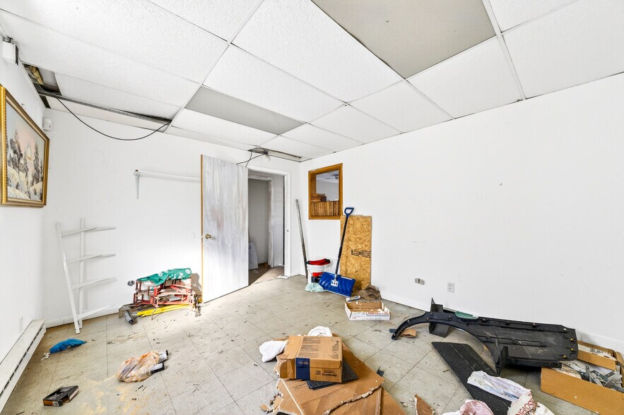 More Photos Of 1980 US-209, Brodheadsville Office Residential For Sale