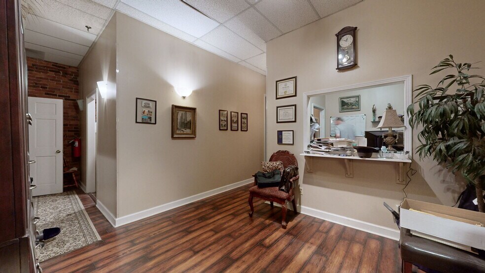 More Photos Of 208 3rd Ave N, Nashville Office For Sale