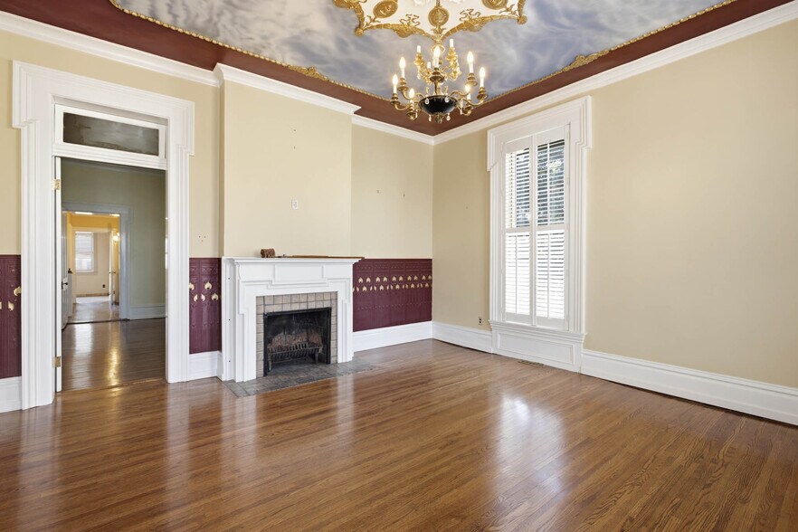 More Photos Of 303 E 4th St, Owensboro Office For Sale
