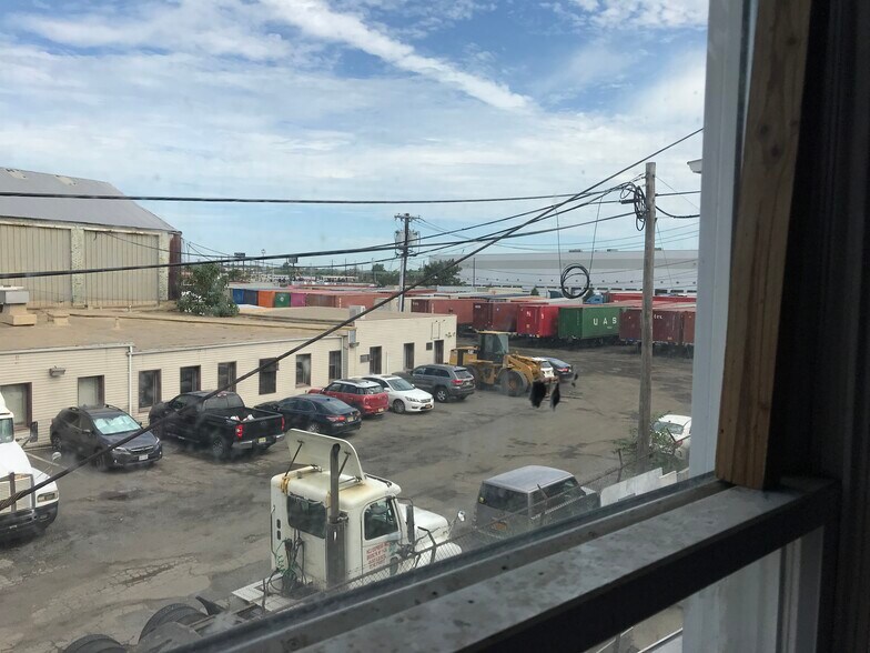 More Photos Of 2-6 Lister Ave, Newark Warehouse For Lease