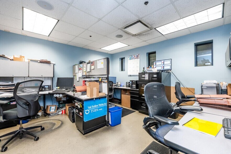 More Photos Of 521 Langley Ave, Saint Joseph Industrial For Sale