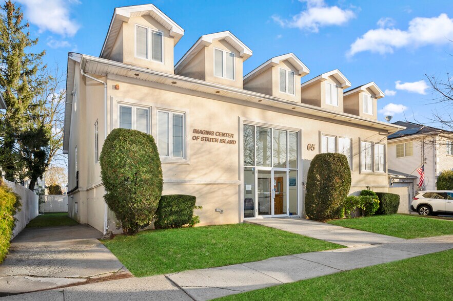 More Photos Of 65 Columbus Ave, Staten Island Medical For Sale