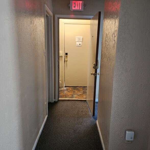 More Photos Of 401 N Spring St, Independence Apartments For Sale