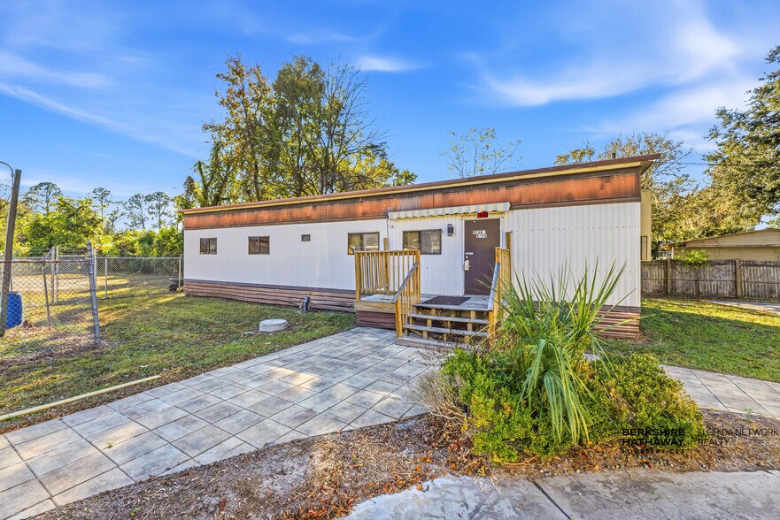 Primary Photo Of 5876 Old Timuquana Rd, Jacksonville Office For Lease