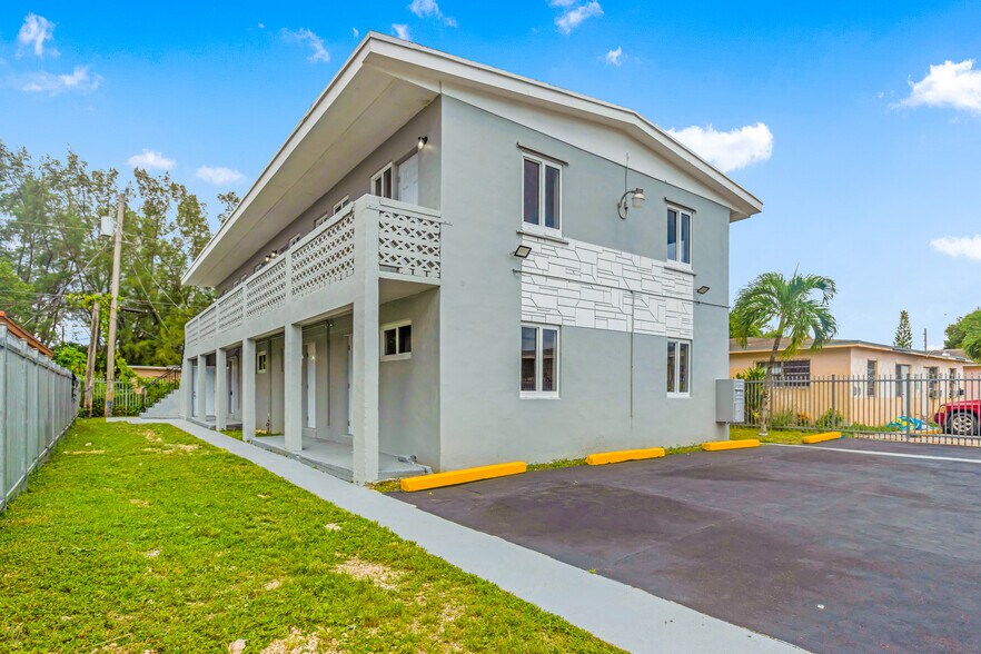 More Photos Of 1430 NW 2nd Ave, Florida City Apartments For Sale