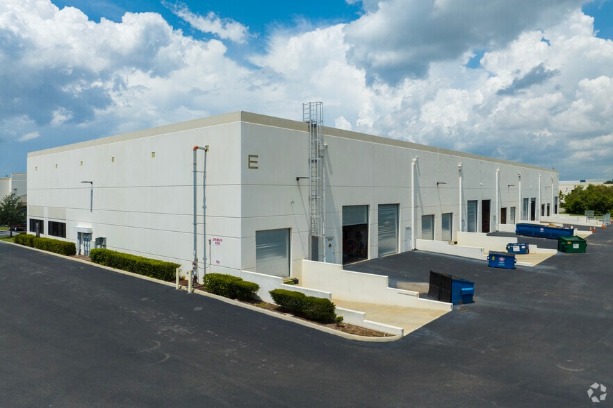 More Photos Of 4610-4630 Eagle Falls Pl, Tampa Warehouse For Lease