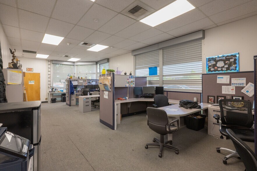 More Photos Of 4180 Truxtun Ave, Bakersfield General Retail For Sale