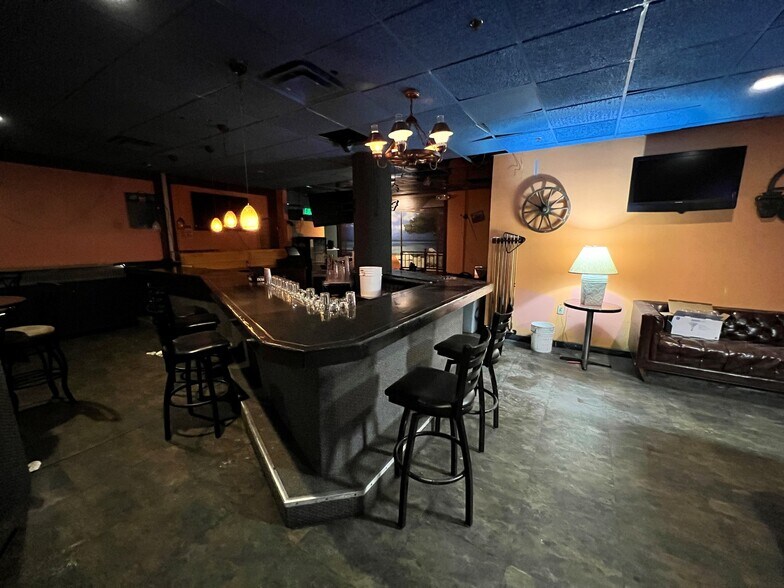 More Photos Of 95 Lake St, Gilford Restaurant For Sale