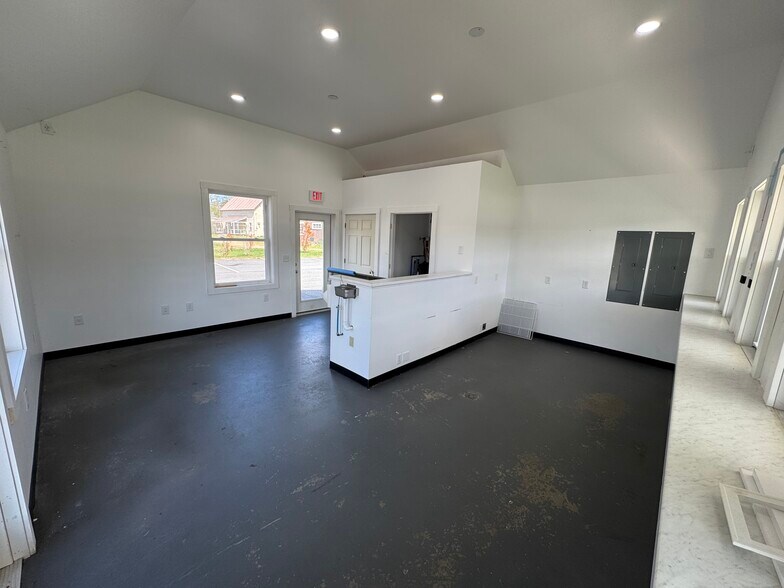 More Photos Of 36 Windymere Dr, Epsom General Retail For Lease