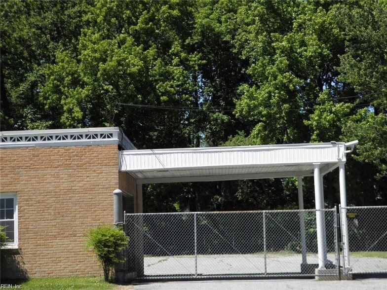 More Photos Of 4700 Little John Dr, Norfolk Religious Facility For Sale