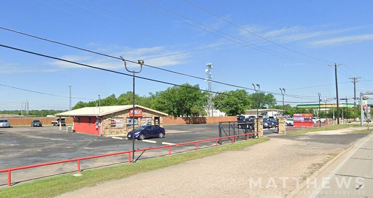 More Photos Of 1201 S Kaufman St, Ennis Auto Dealership For Sale