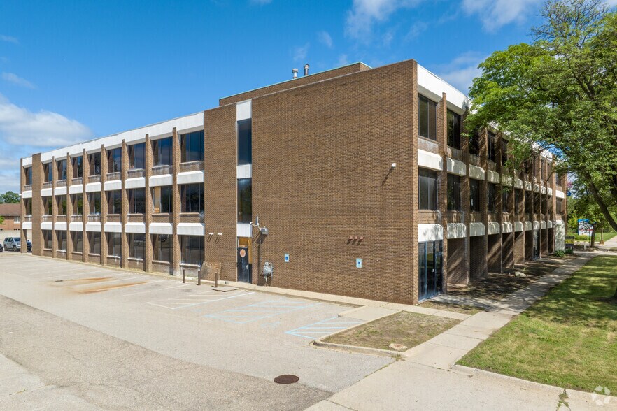 More Photos Of 27301 Dequindre Rd, Madison Heights Office For Lease