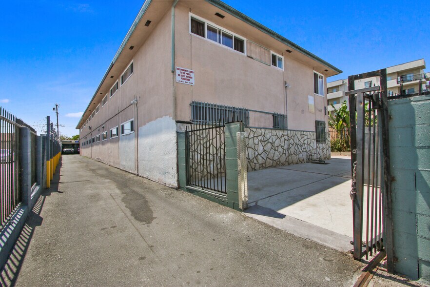 More Photos Of 6509 Brynhurst Ave, Los Angeles Apartments For Sale
