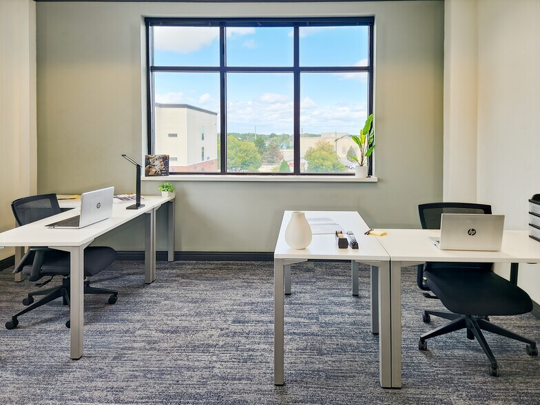 More Photos Of 444 Reid St, De Pere Coworking Space