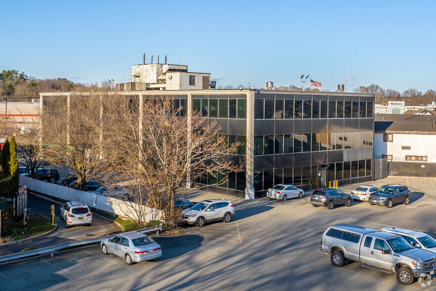 More Photos Of 99 Jericho Tpke, Jericho Office For Sale