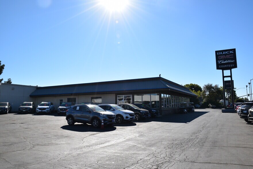 More Photos Of 2520 Cohasset Rd, Chico Auto Dealership For Sale